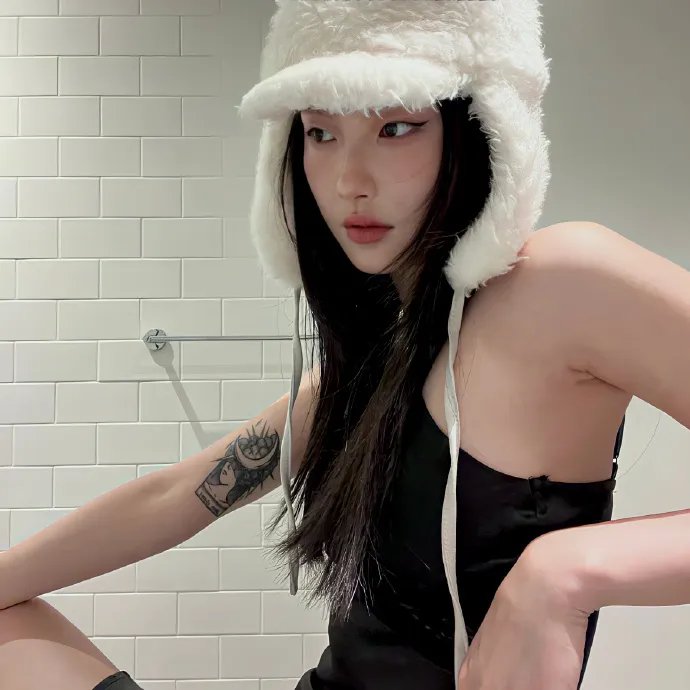 九尾藏不住